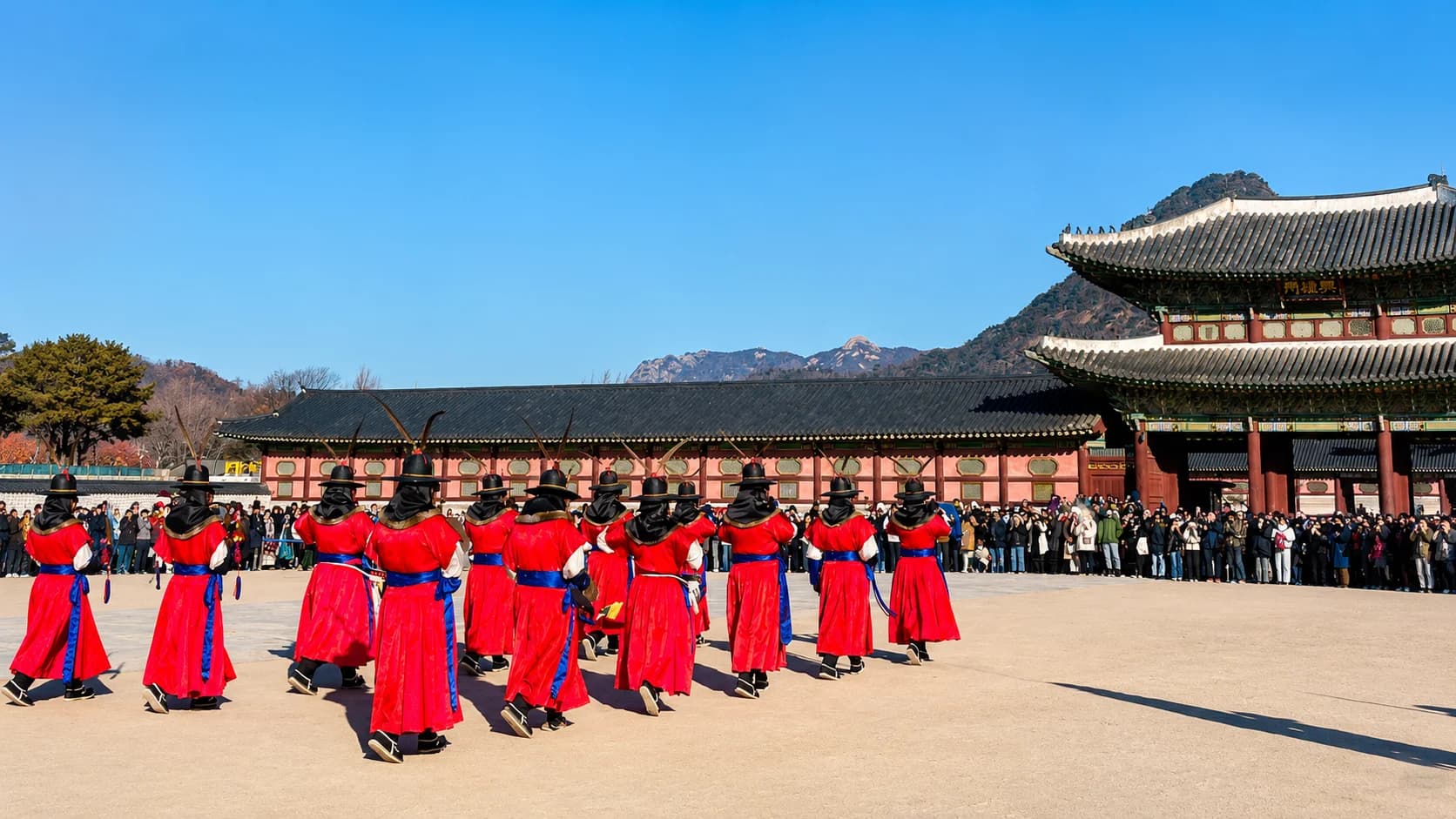 Incheon to Seoul: Cruise Private Car